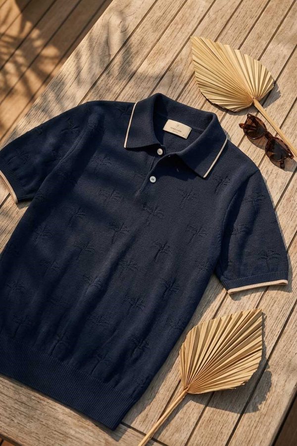 Palmiye Desenli Polo Yaka Triko Tişört